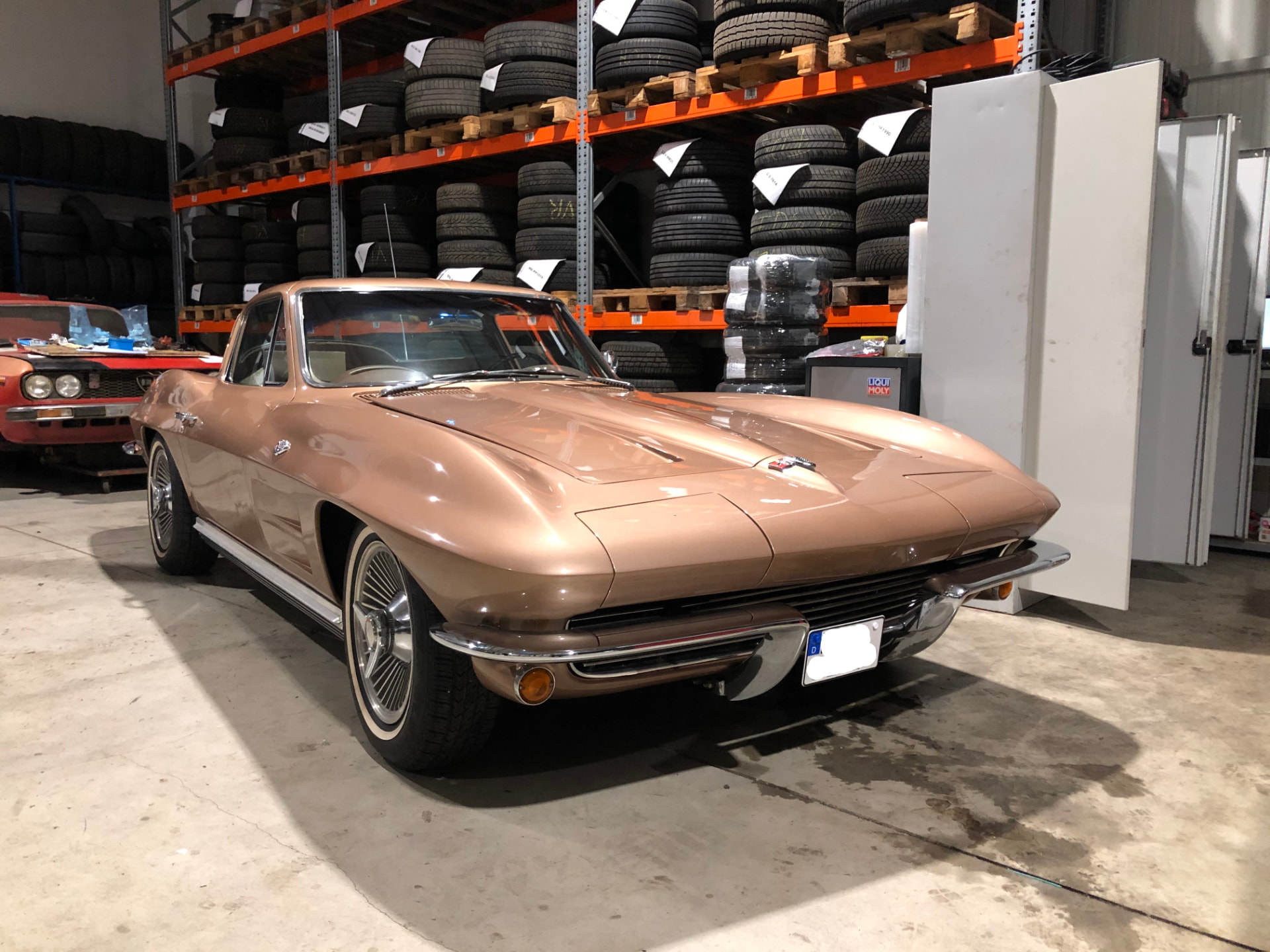 Chevrolet Corvette C2 Sting Ray in der Werkstatt von KFZ Service Russo